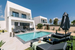 SunWhite Villas - Private Pool & Cozy Atmosphere, by ZanteWize